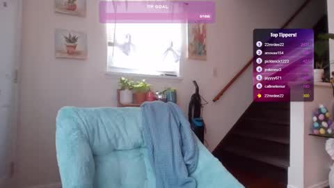 Snapshot of feetnymph chatting on 03-06-25, 06:37 Soley online show from 03-06-25, 06:37