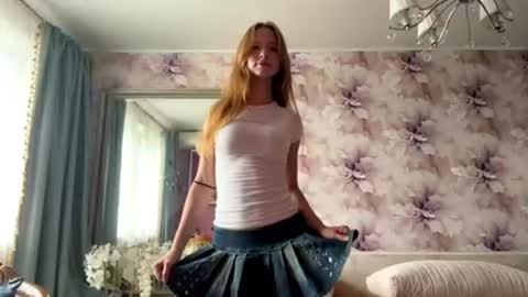 Snapshot of felicevarady chatting on 07-28-26, 11:17 Aphrodite online show from 07-28-26, 11:17