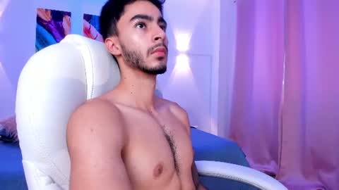 Snapshot of felipepalace chatting on 07-25-26, 02:58 Felipe online show from 07-25-26, 02:58