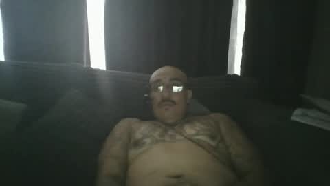 Snapshot of felixrlarios25 chatting on 04-30-26, 04:35 felixrlarios25 online show from 04-30-26, 04:35