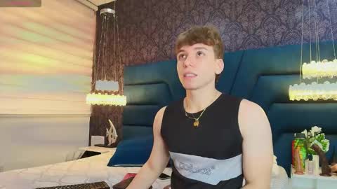 Femboy Max online show from 01-13-26, 12:10