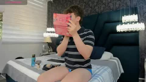 Femboy Max online show from 06-23-26, 11:41