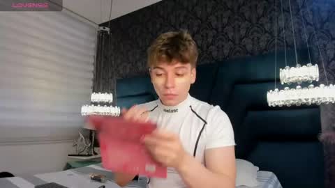 Femboy Max online show from 07-10-26, 11:57