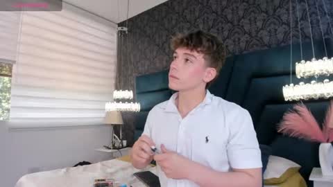 Femboy Max online show from 07-26-26, 01:40