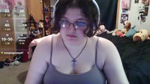 Snapshot of femcelsam chatting on 06-22-26, 04:31 femcelsam online show from 06-22-26, 04:31