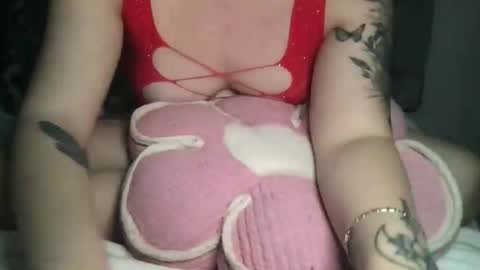     online show from 11-07-25, 02:33