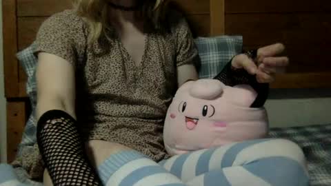 Snapshot of fenn88_ chatting on 07-26-26, 02:31 fenn88_ online show from 07-26-26, 02:31