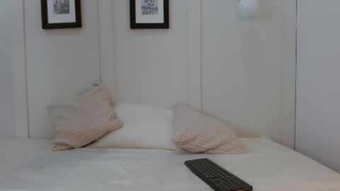 Snapshot of fer_luxx chatting on 02-20-26, 11:22 Fer online show from 02-20-26, 11:22