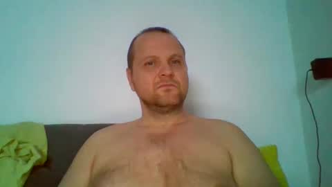Snapshot of ferkooo111 chatting on 02-18-25, 03:42 Dorotheo online show from 02-18-25, 03:42
