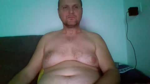 Snapshot of ferkooo111 chatting on 10-11-25, 03:39 Dorotheo online show from 10-11-25, 03:39