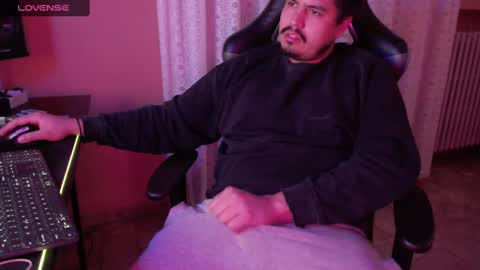 Snapshot of fernan_reds chatting on 02-28-25, 09:23 Fernan online show from 02-28-25, 09:23