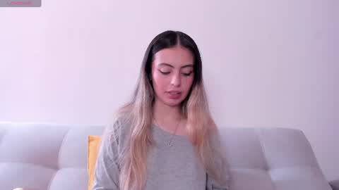 fernanda  online show from 06-26-26, 02:43