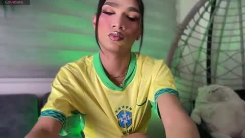 fernanda online show from 06-12-26, 01:26