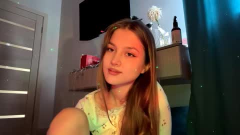 Alice online show from 09-24-25, 01:14