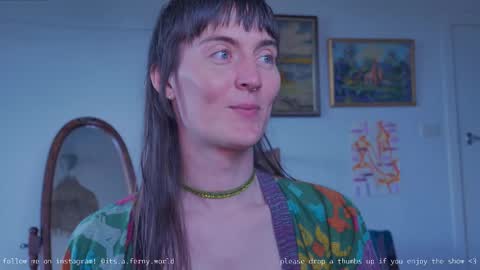 Snapshot of fernydew chatting on 03-01-25, 01:11 Fern next stream 430pm Monday PST online show from 03-01-25, 01:11