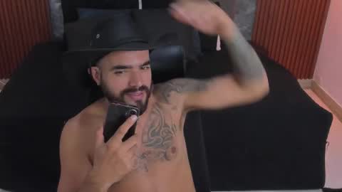 insta ferxx1210 Fercho online show from 10-30-25, 02:02