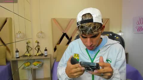 FER PHOENIX online show from 11-09-25, 03:16