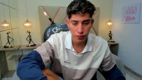 FER PHOENIX online show from 02-05-26, 03:33