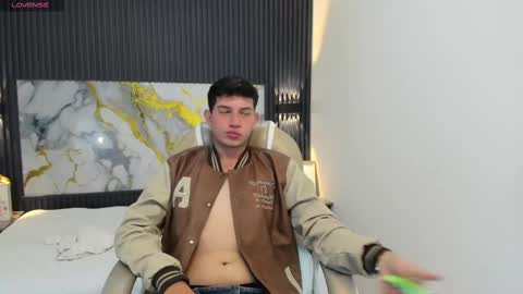 Fer and Rayder online show from 10-03-25, 03:58