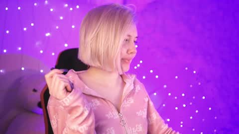 Rey online show from 12-13-24, 03:11