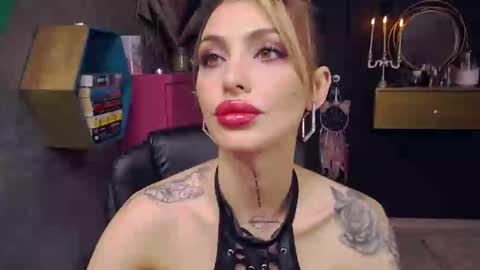 Sarah online show from 01-06-25, 07:24