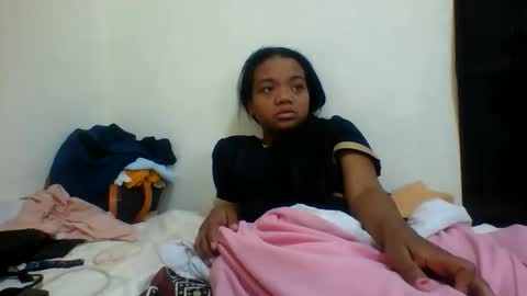 Snapshot of fetranialdy chatting on 06-08-26, 04:29 fetranialdy online show from 06-08-26, 04:29