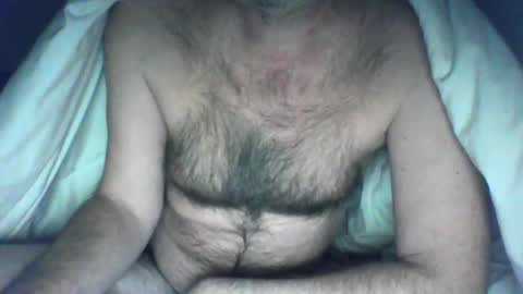 Snapshot of feyo123 chatting on 12-24-24, 07:33 Beachmancan online show from 12-24-24, 07:33