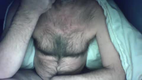 Snapshot of feyo123 chatting on 01-10-25, 10:25 Beachmancan online show from 01-10-25, 10:25