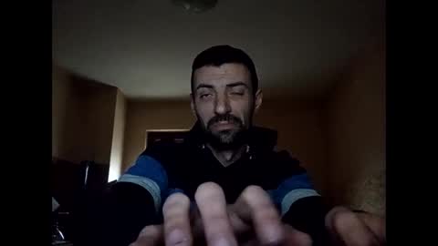 Raised in 90s online show from 11-22-25, 08:57