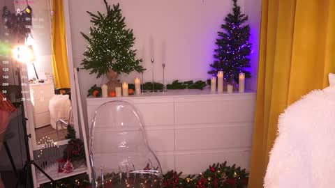 Snapshot of ffoxyflame chatting on 12-07-24, 04:53     -- stay in touch with me online show from 12-07-24, 04:53