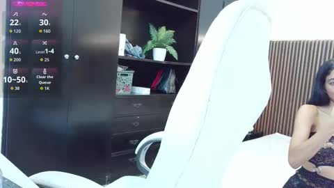 Freyja  online show from 02-06-26, 04:54