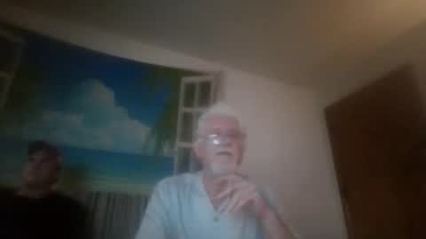 Snapshot of fgwjr chatting on 10-24-25, 10:11 feegee online show from 10-24-25, 10:11