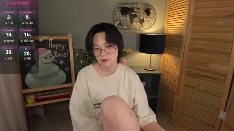 Snapshot of fiamoory chatting on 02-04-25, 12:00 fiamoory online show from 02-04-25, 12:00