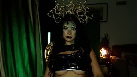 Snapshot of fiercehuntress chatting on 10-21-25, 08:53 Goddess Katerina online show from 10-21-25, 08:53