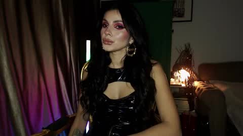 Snapshot of fiercehuntress chatting on 10-22-25, 10:53 Goddess Katerina online show from 10-22-25, 10:53