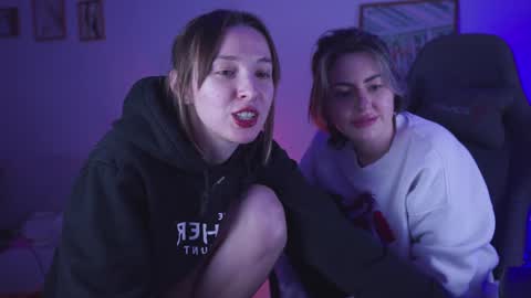 cap and Lana  online show from 12-07-24, 02:35