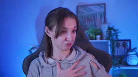 cap and Lana  online show from 01-11-25, 03:09