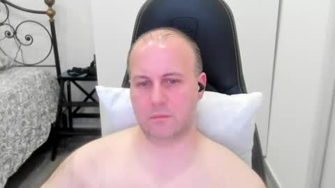 Snapshot of filippo12356 chatting on 06-12-26, 11:14 filippo12356 online show from 06-12-26, 11:14