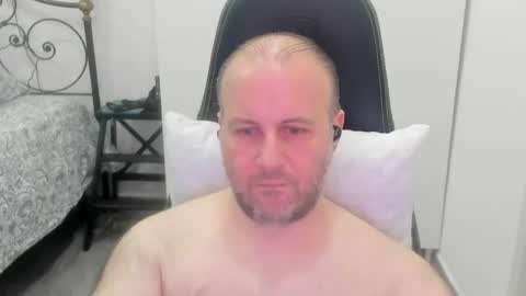 Snapshot of filippo12356 chatting on 06-20-26, 08:00 filippo12356 online show from 06-20-26, 08:00