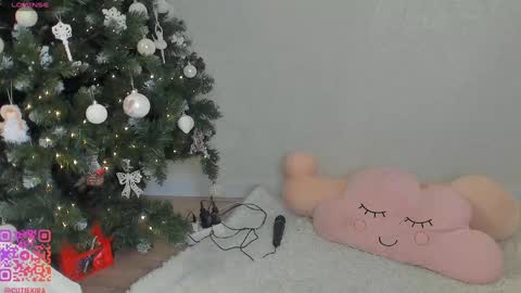  Kira   gift fo joining the fan club -- personal telegram  hot photo   online show from 12-23-24, 06:44