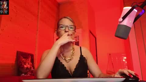 Lady online show from 04-14-26, 04:13