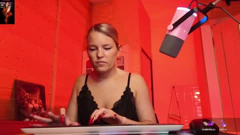 Lady online show from 04-15-26, 03:52