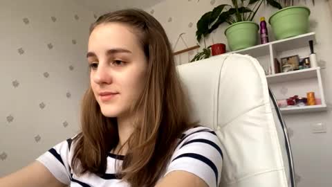 Snapshot of fionapiccard chatting on 12-01-25, 08:08 Keite wanna play Meow online show from 12-01-25, 08:08