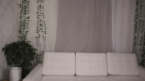 Emily online show from 03-11-26, 06:52