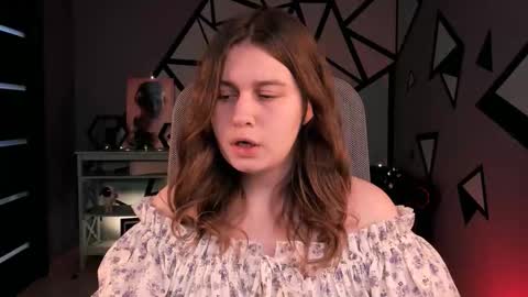 fiora online show from 11-14-25, 01:43