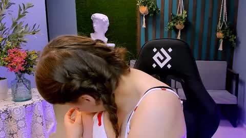 fiora online show from 11-20-25, 03:01