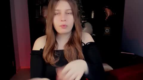 fiora online show from 02-18-26, 05:25