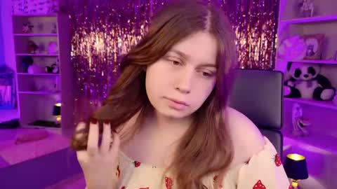 fiora online show from 04-12-26, 05:12