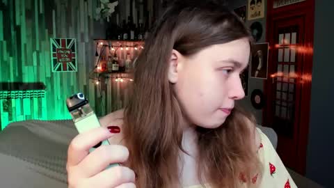 fiora online show from 04-18-26, 07:01