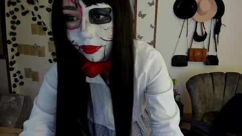     online show from 10-18-25, 03:09